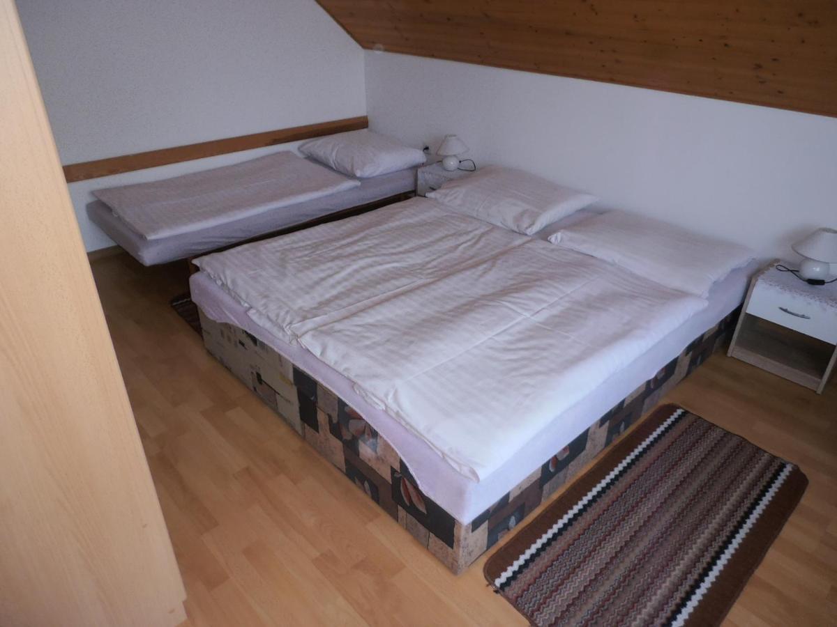 דוקסי Ubytovani U Machova Jezera - Apartmany - Ludmila Grulisova מראה חיצוני תמונה